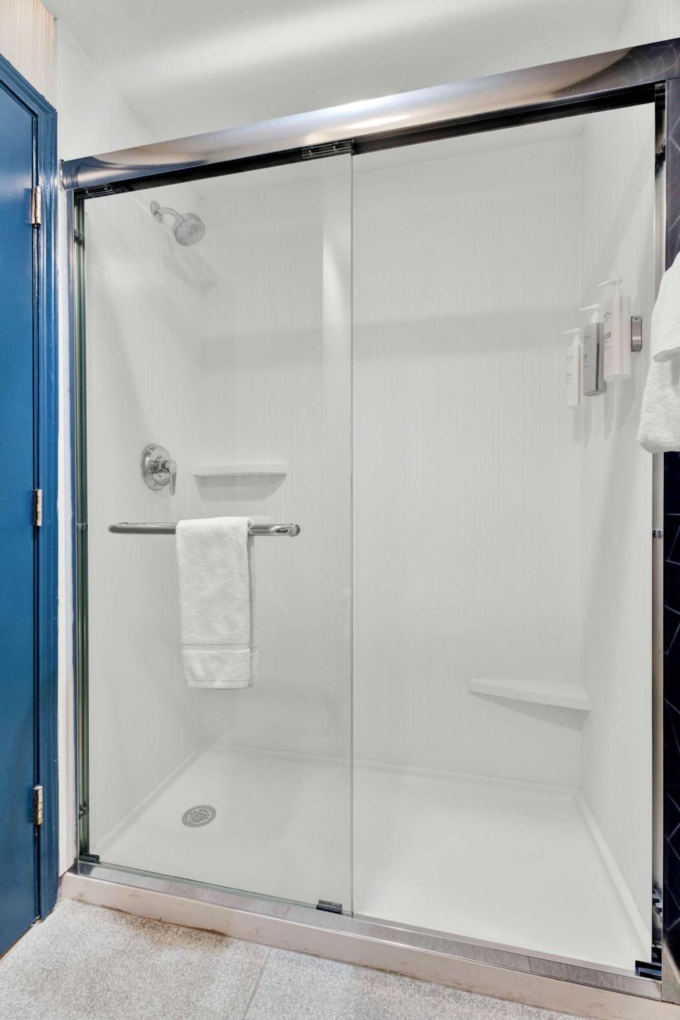 Spark By Hilton Plymouth Εξωτερικό φωτογραφία