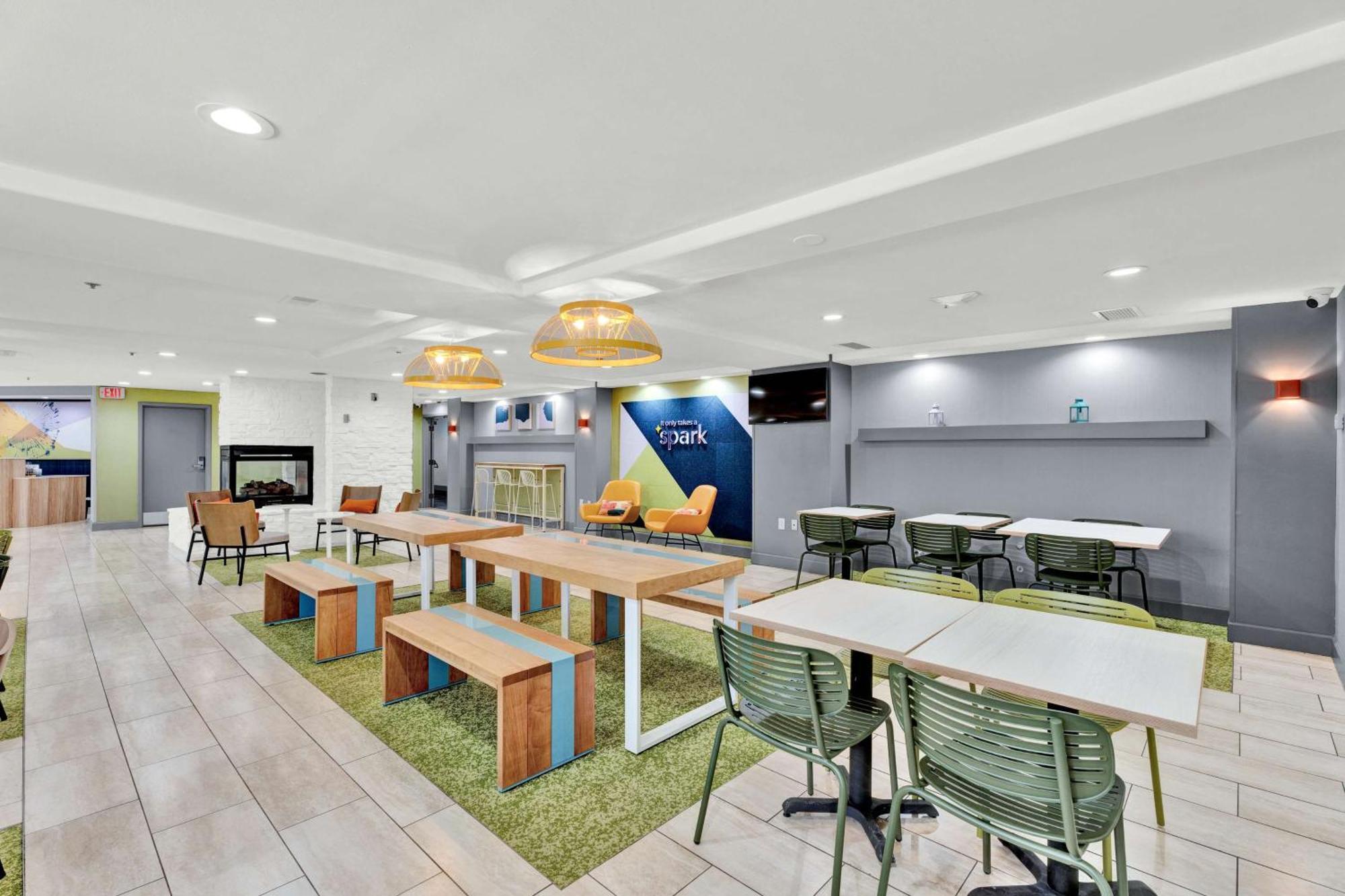 Spark By Hilton Plymouth Εξωτερικό φωτογραφία