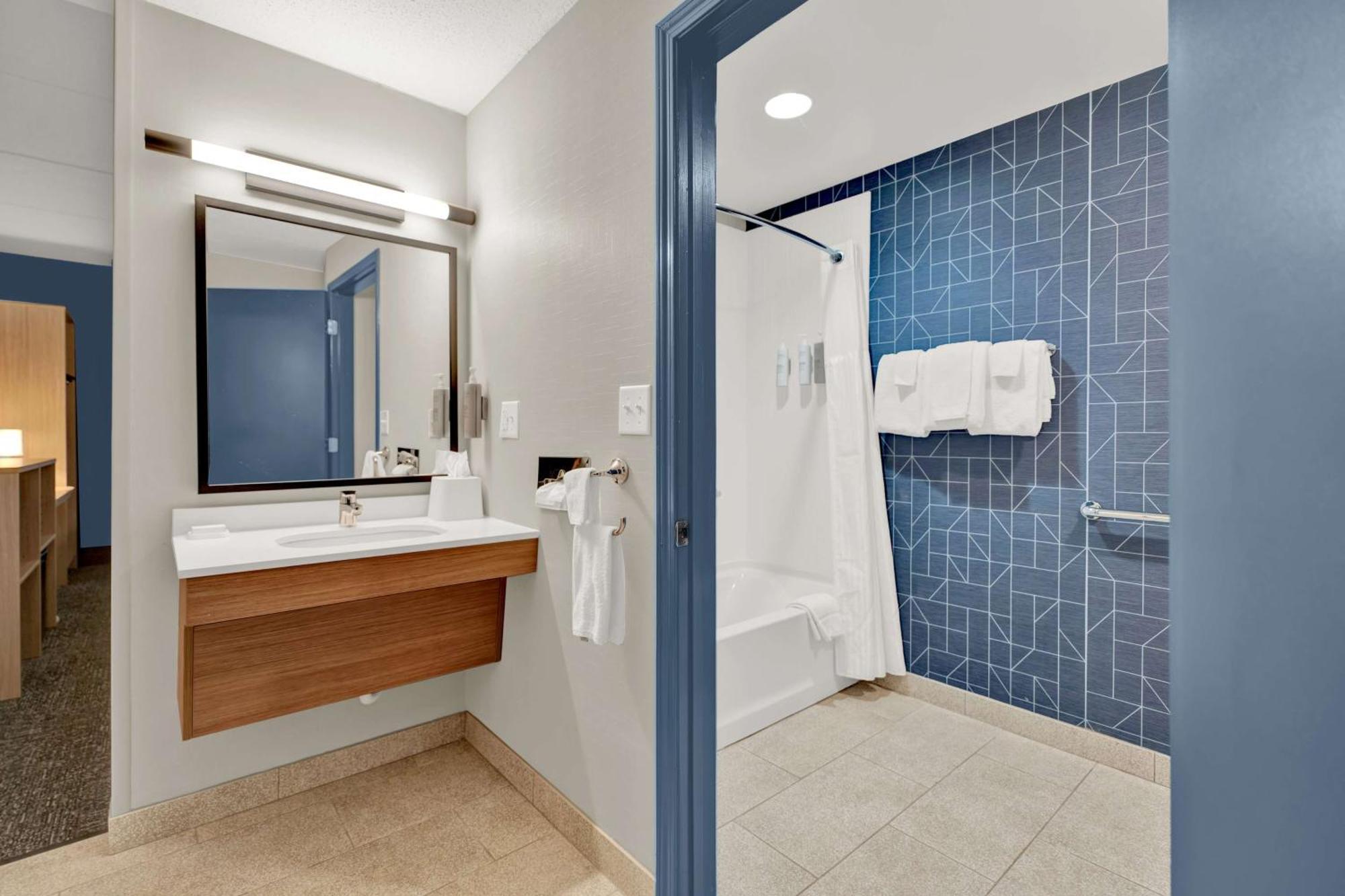 Spark By Hilton Plymouth Εξωτερικό φωτογραφία