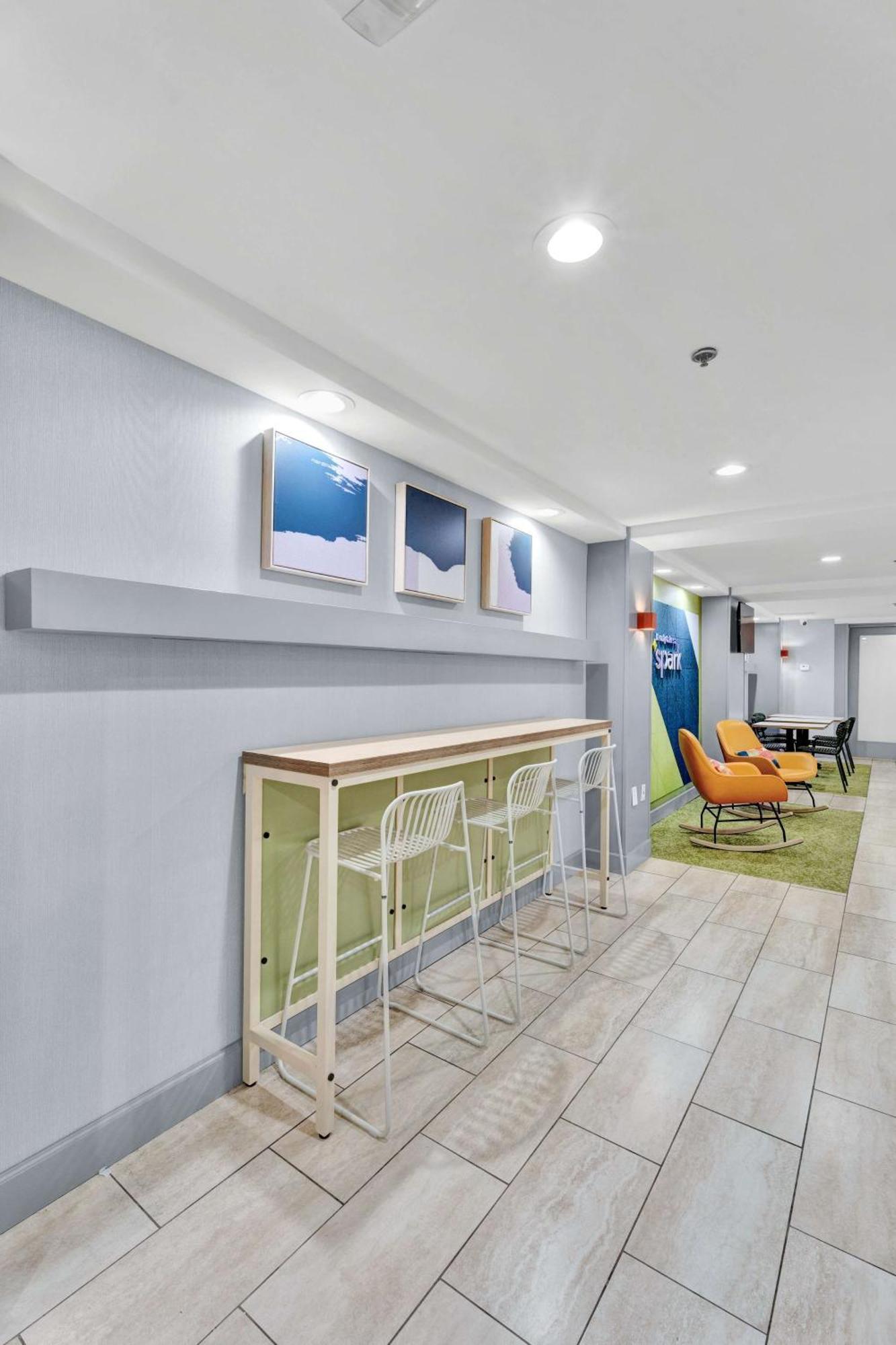 Spark By Hilton Plymouth Εξωτερικό φωτογραφία
